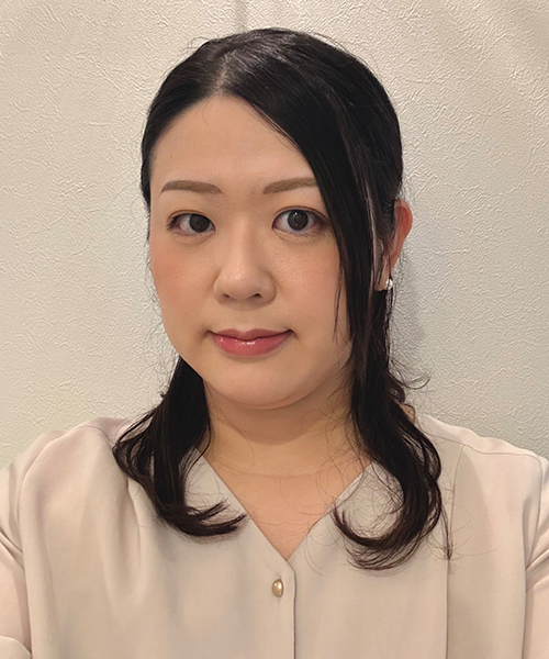 甲田 梨沙 氏